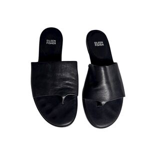 Eileen Fisher duet tumbled black leather thong sandals size 9